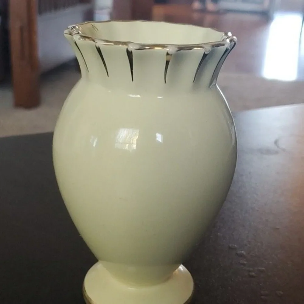 Rare VTG Portugal Folk Art Vase | Accordion Dancers Scalloped Gold Rim
